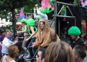 KdK-Wicked Tunes-Mutter Erde fec.jpg